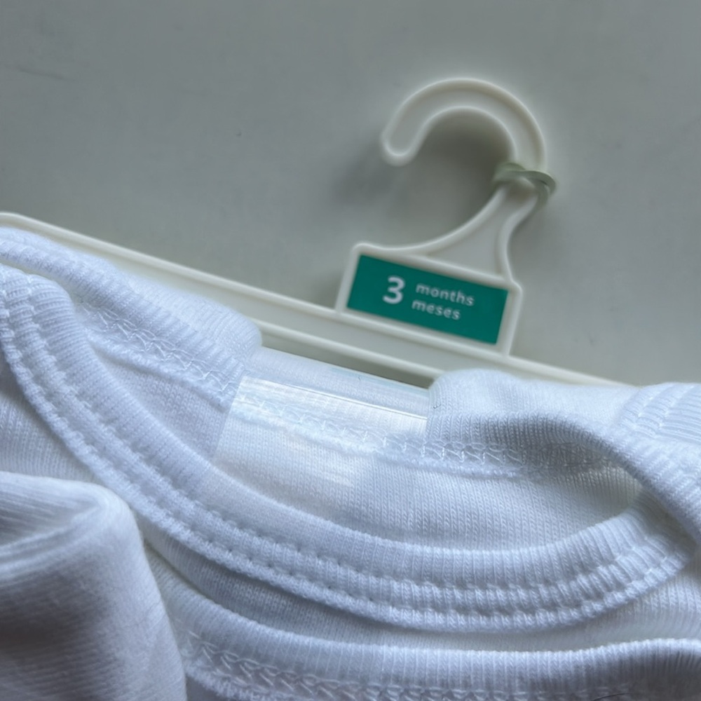 New with tags 3 month Carters white long sleeve bodysuits 3 pack - Picture 2 of 4